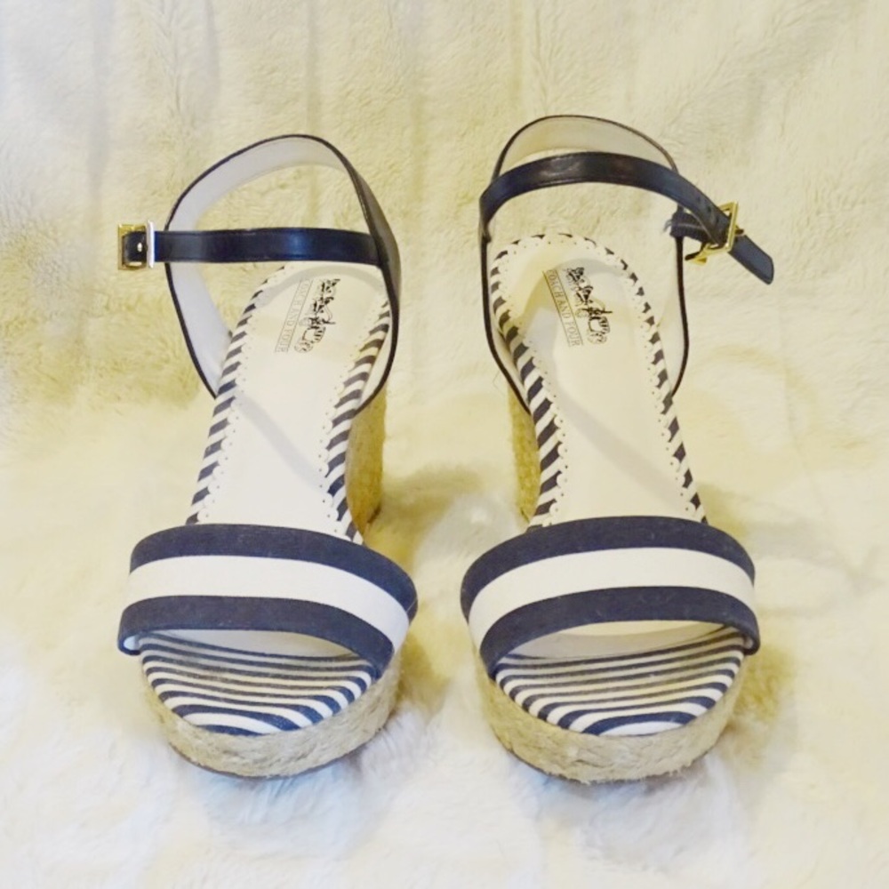 Coach and Four Wedges